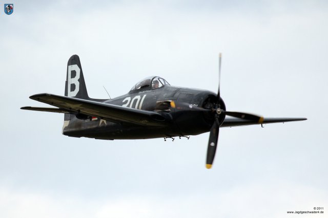 0055_Flying_Legends_2011_Grumman_F8F_Bearcat_201