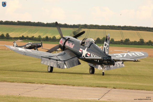 0057_Flying_Legends_2011_Chance_Vought_F4U-4_Corsair_Flying_Bulls