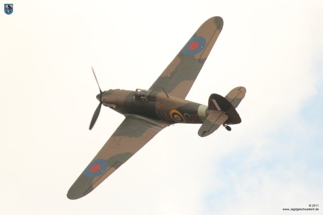 0063_Flying_Legends_2011_Hawker_Hurricane_Mk12A_G-HURI_HA-C