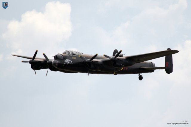 0083_Flying_Legends_2011_Avro_Lancaster_PA474_BBMF_Phantom_of_the_Ruhr