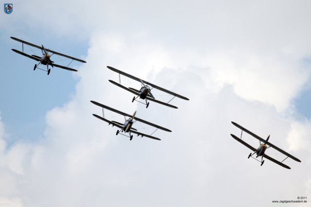 0093_Flying_Legends_2011_Hawker_Nimrod_MK1_Hawker_Nimrod_MK2_Hawker_Demon_Hawker_Hind