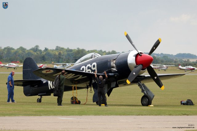 0111_Flying_Legends_2011_Hawker_Sea_Fury_369_NAVY_F-AZXL