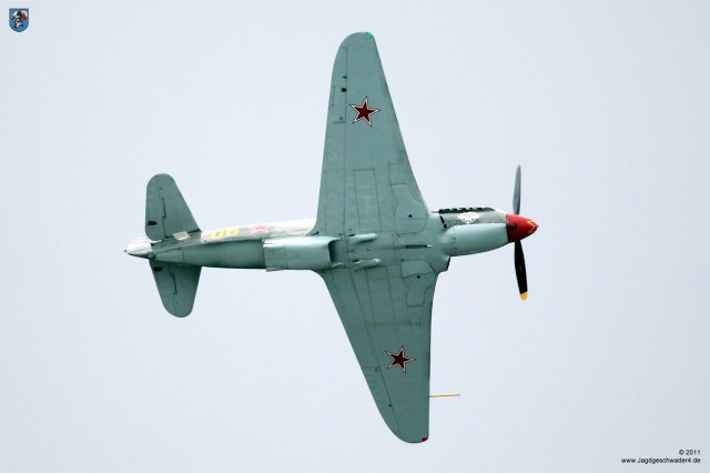 0114_Flying_Legends_2011_Yakovlev_Yak-9UM_06