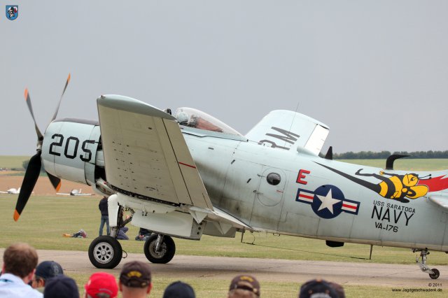 0117_Flying_Legends_2011_Douglas_Skyraider_AD-4N_124143_USS_Saratoga