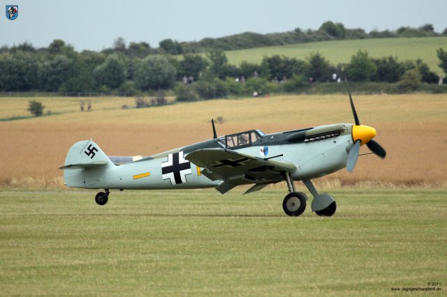 0123_Flying_Legends_2011_Hispano_Buchon_HA-1112_M1L_Gelbe-10_Start