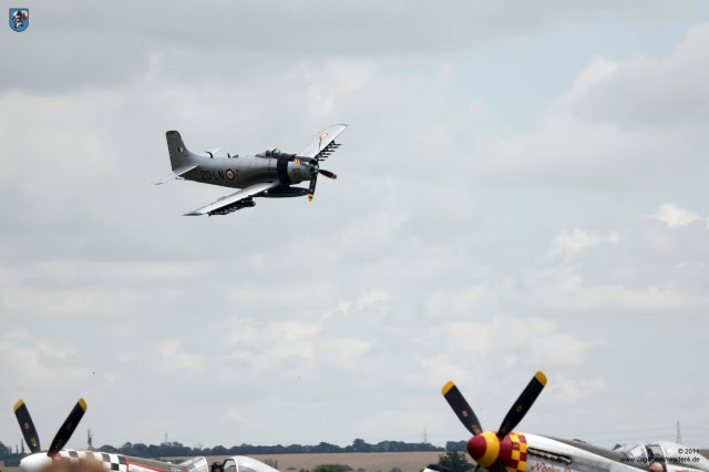 0152_Flying_Legends_2011_Douglas_Skyraider_Tiefflug
