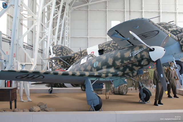 0066_Italienisches_Luftwaffenmuseum_Vigna_di_Valle_Macchi_MC202_Serie_73-7_MM9667_Seriennummer_366_Folgore