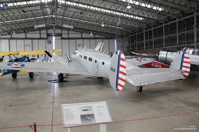 0052_IWM-Museum_Duxford_Beechcraft_18_1164