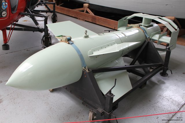 0086_IWM-Museum_Duxford_Fritz-X_Gleitbombe_Bombe
