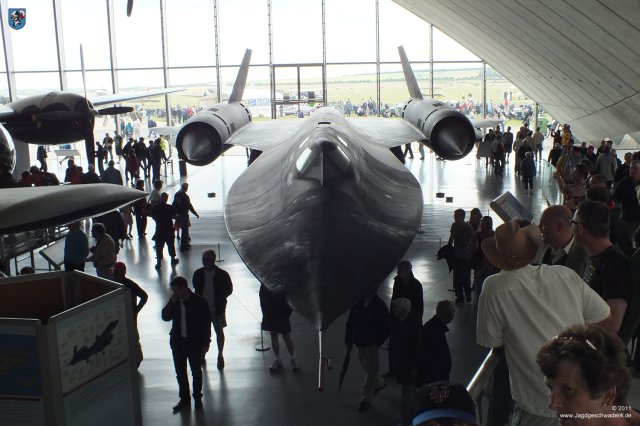 0111_IWM-Museum_Duxford_Lockheed_SR-71A_Blackbird_strategischer_Hoehenaufklaerer_1966