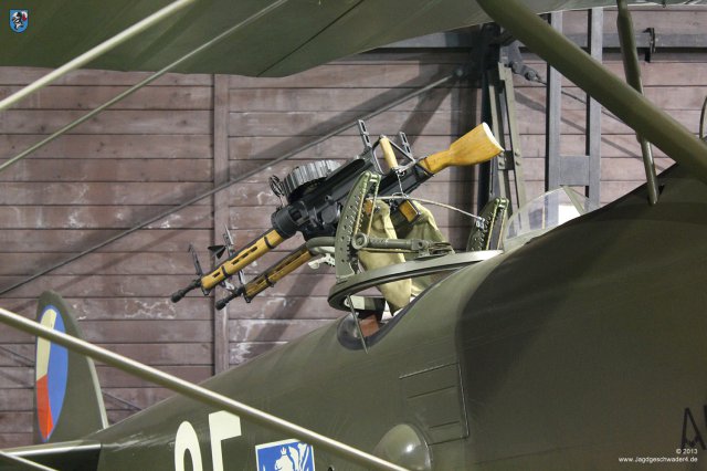 0037_Tschechisches_Luftfahrtmuseum_Prag_Kbely_Aero_Ap-32_schwenkbare_Lewis-MGs_Beobachter_1930