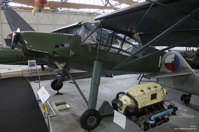0068_Tschechisches_Luftfahrtmuseum_Prag_Kbely_Mraz_K-65_Cap_SN_135_Fieseler_Fi-156_Storch_Verbindungsflugzeug