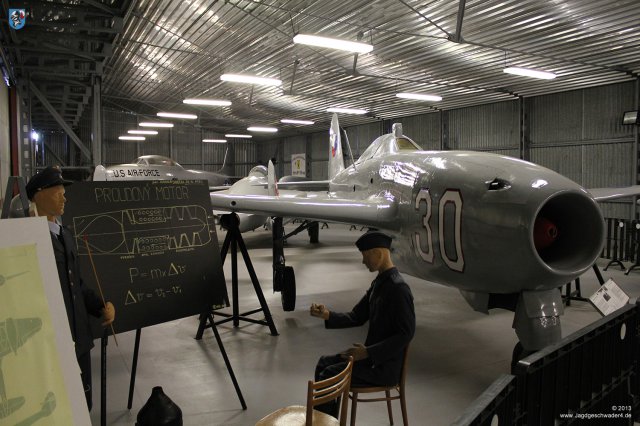 0084_Tschechisches_Luftfahrtmuseum_Prag_Kbely_S-100_Jakowlew_Jak-17_SN_IS-10001_1948