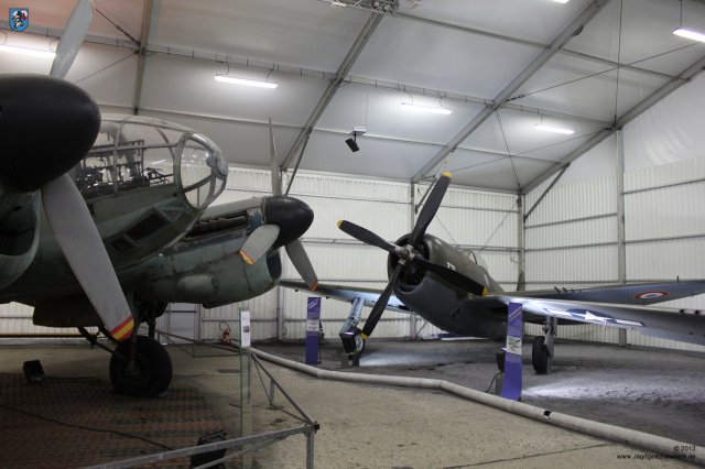 0049_Le_Bourget_Paris_2013_CASA_C2-111D_und_Republic_P-47D_Thunderbolt