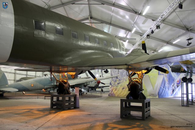 0058_Le_Bourget_Paris_2013_Douglas_C-47A_Skytrain_Dakota