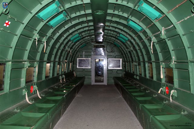 0063_Le_Bourget_Paris_2013_Douglas_C-47A_Skytrain_Dakota