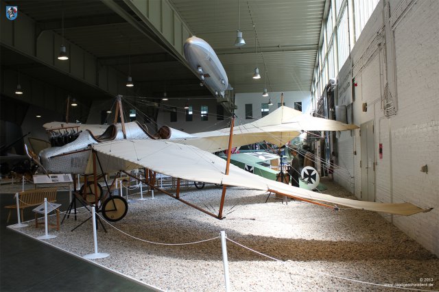 0006_Militaerhistorisches_Museum_Berlin-Gatow_Schulflugzeug_Rumpler_Taube_1910
