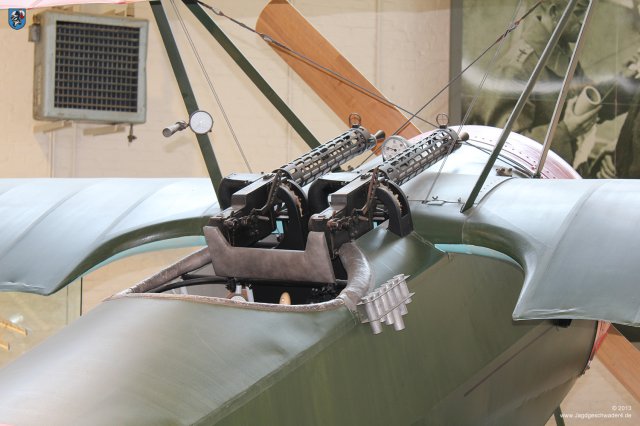 0013_Militaerhistorisches_Museum_Berlin-Gatow_Dreidecker_Jagdflugzeug_Fokker_DRI_152-17_1917