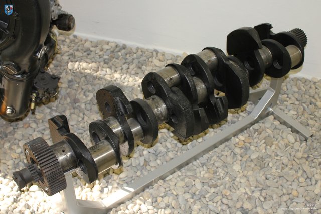 0032_Militaerhistorisches_Museum_Berlin-Gatow_Kurbelwelle_Flugmotor_Daimler-Benz_DB-600-Baureihe