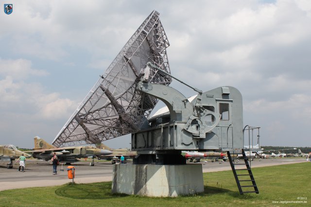 0035_Militaerhistorisches_Museum_Berlin-Gatow_Radar_Funkmessgeraet_FuMG_65_Wuerzburg_Riese_1941_Reichsluftverteidigung