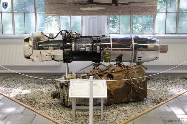 0055_Militaerhistorisches_Museum_Berlin-Gatow_Strahltriebwerk_Junkers_Jumo_004_BMW_003_1944