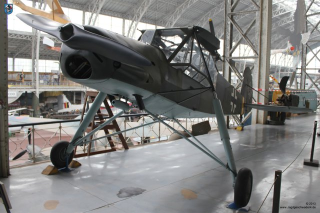 0012_Militaermuseum_Bruessel_Fieseler_Fi-156_Storch_KR+QZ