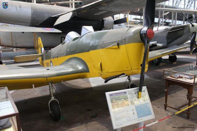 0049_Militaermuseum_Bruessel_Miles_Magister_Schulflugzeug