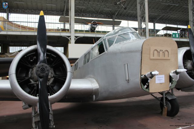 0059_Militaermuseum_Bruessel_Airspeed_AS_10_Oxford_Schul-_und_Verbindungsflugzeug