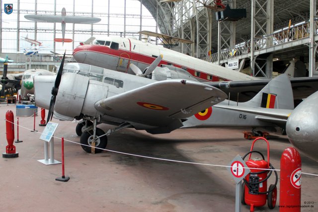 0060_Militaermuseum_Bruessel_Airspeed_AS_10_Oxford_Schul-_und_Verbindungsflugzeug