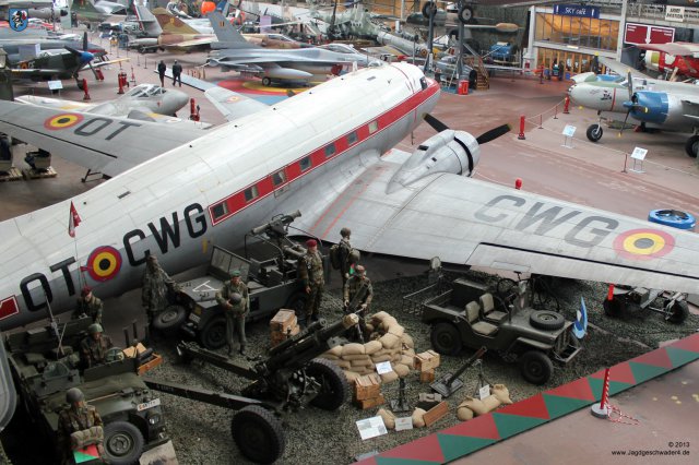 0066_Militaermuseum_Bruessel_Douglas_DC-3_Dakota