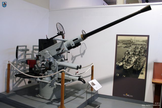 0081_Militaermuseum_Bruessel_40mm_Bofors_Flugabwehrkanone