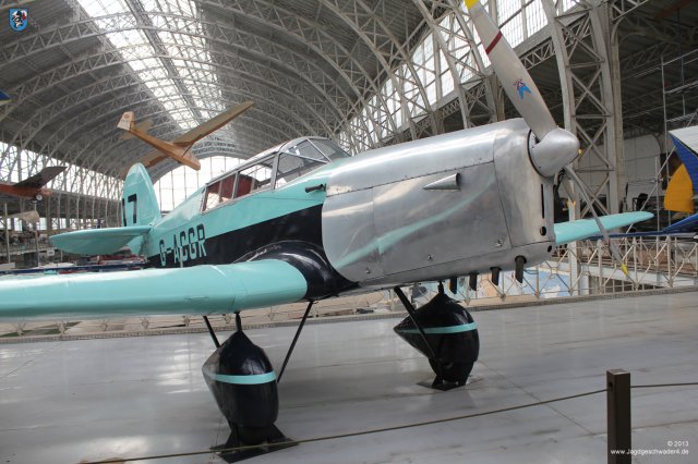 0084_Militaermuseum_Bruessel_Percival_D2_Gull_Four_G-ACGR_1933