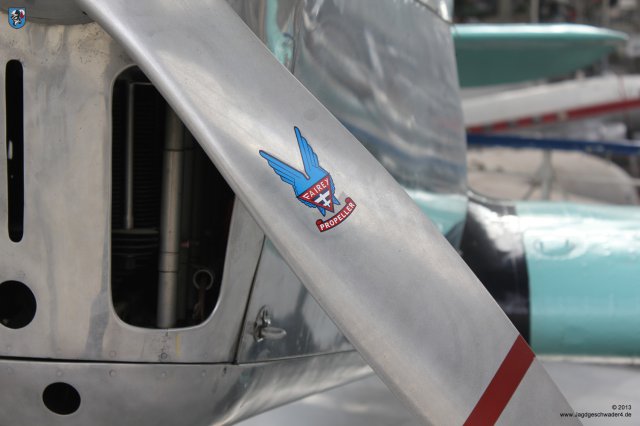 0085_Militaermuseum_Bruessel_Fairey_Propeller_Logo