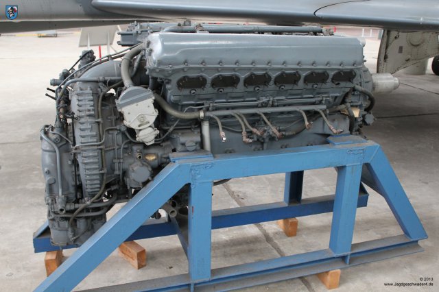 0114_Militaermuseum_Bruessel_Flugzeugtriebwerk_Rolls-Royce_Merlin