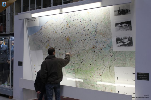 0122_Militaermuseum_Bruessel_Absturzorte_in_Belgien