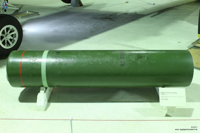 0067_RAF-Museum_Heandon_HC_2000_LB_Luftmine