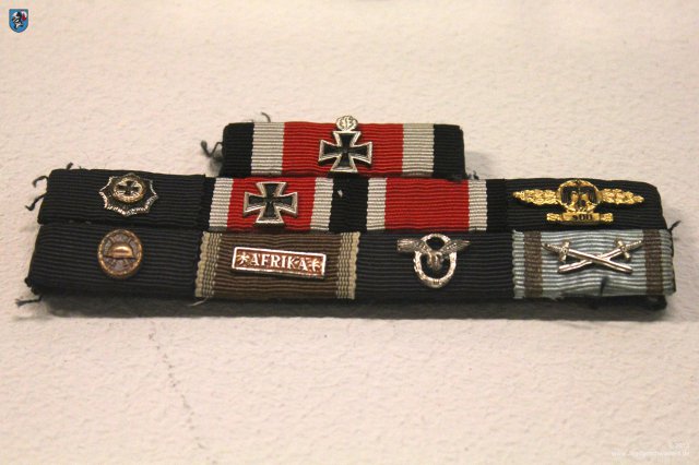 0066_Technikmuseum_Berlin_Ordensspange_RK_Eichenlaub_DKG_EK1_EK2_Frontflugspange_Verwundetenabzeichen