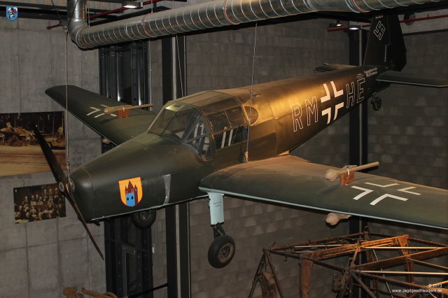 0073_Technikmuseum_Berlin_Buecker_Bue_181_Bestmann_Sport-_und_Schulflugzeug_Fliegergrundausbildung_WNr_501659_RE-HE_1944_Aufsicht