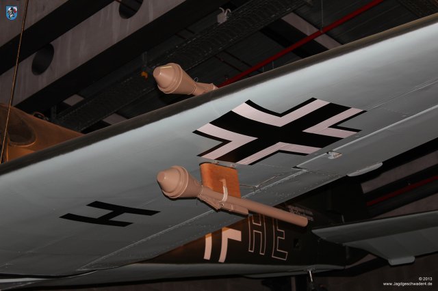 0075_Technikmuseum_Berlin_Buecker_Bue_181_Bestmann_Sport-_und_Schulflugzeug_Fliegergrundausbildung_WNr_501659_RE-HE_1944_Panzerfaeuste