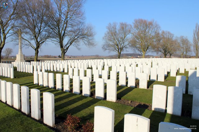 0056_Ypern_2013_Soldatenfriedhof_Zillebeke_1918_China_Wall